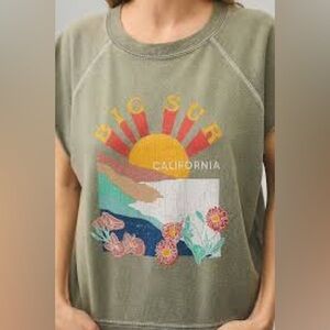 Girl Dangerous wild and free shirt size medium excellent condition